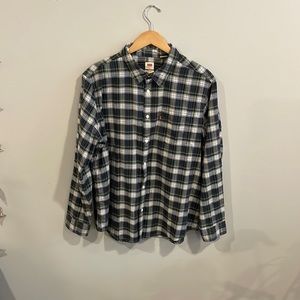 Levi’s button-up patterned shirt